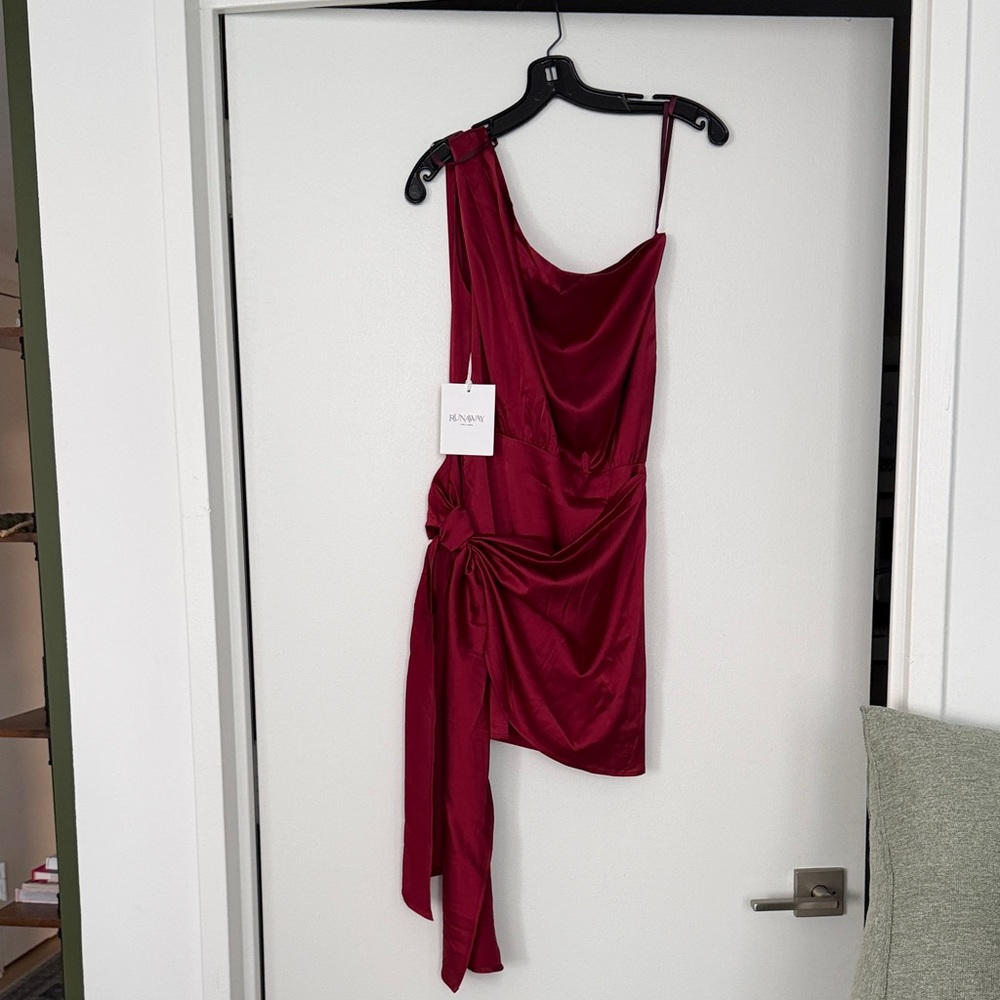 Elegant Red Mini Dress